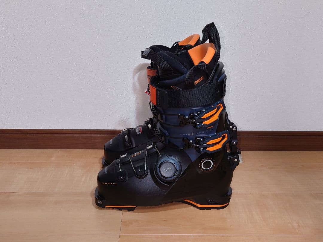 ゆ*ぴ様 ATOMIC スキー用ブーツ ブラック/オレンジ