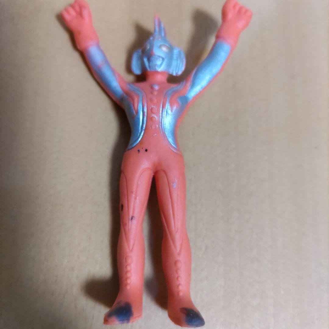 ウルトラの母　ゴム人形