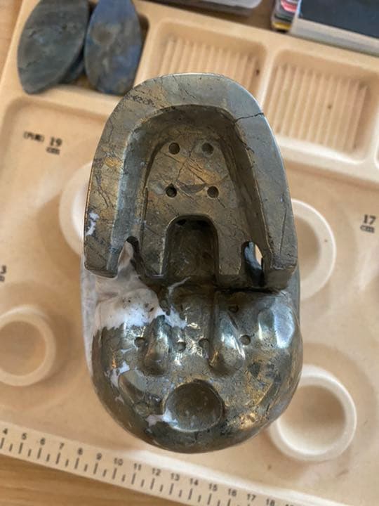 パイライトインクォーツスカル