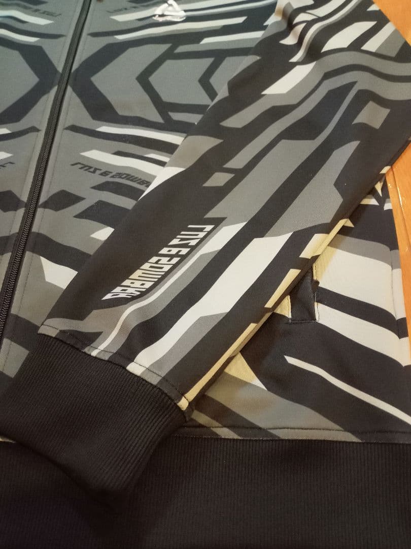 ルースイソンブラ　LTT　トップチーム　ジャケット　L　美品