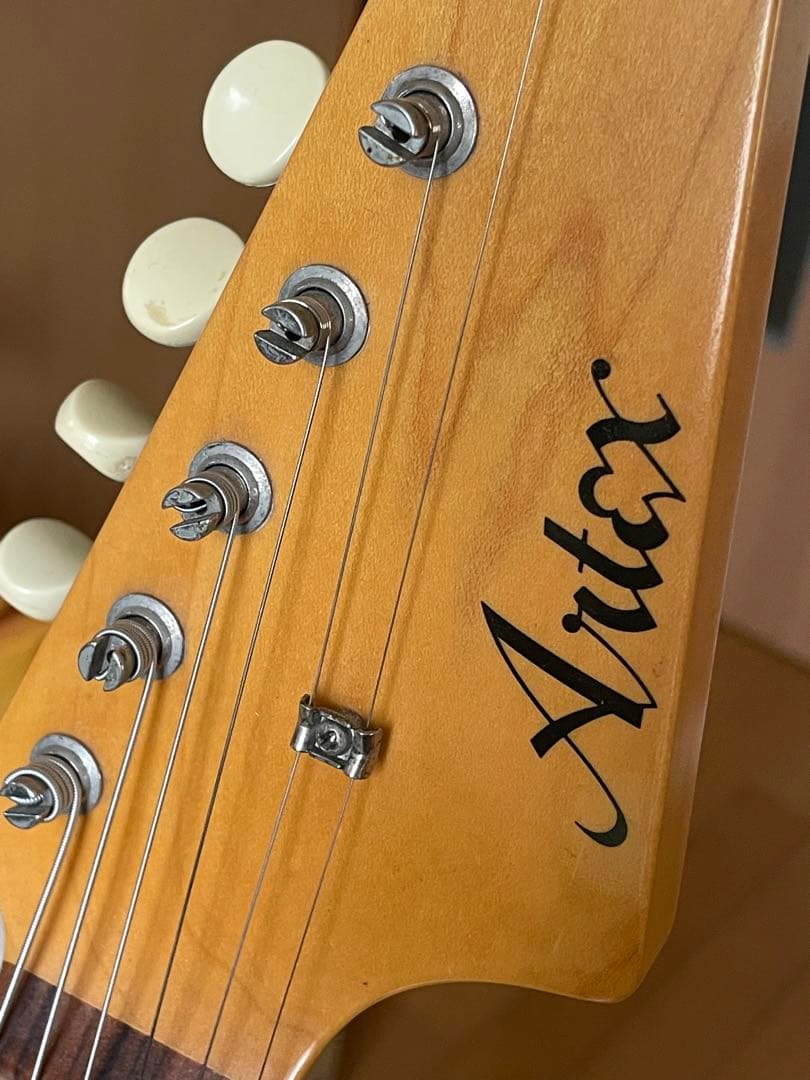 カイジ専用　Fenderタイプ　Artex Swinger guitar