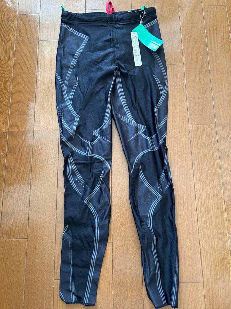 お値下げ！【未使用】WORLD 着圧レギンス 黒