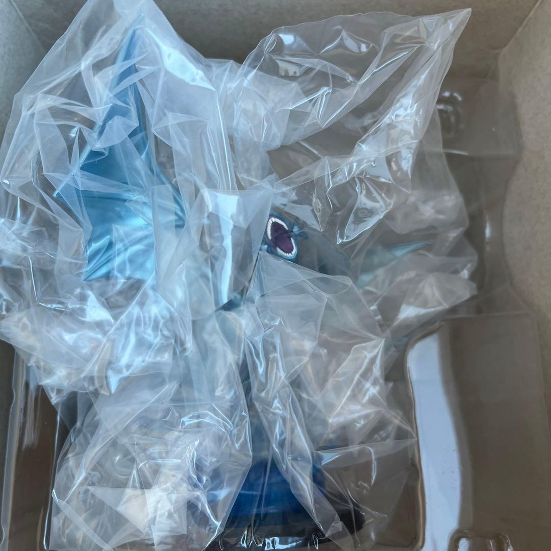 MONSTERS CHRONICLE ブルーアイズホワイトドラゴン　フィギュア