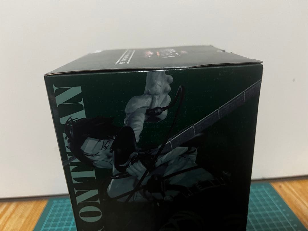 ジ*ア様 一番くじ 進撃の巨人 地鳴らし B賞 リヴァイ C賞 ハンジ フィギュ