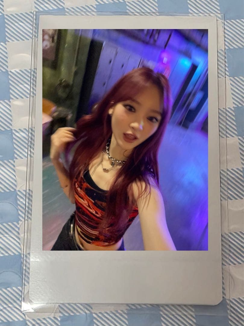 ichillin アイチリン 直筆サイン入りチェキ ポラ イジ E.JI