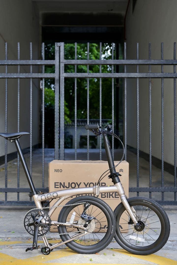 アルミ合金製 Brompton 同系 16インチ 折りたたみ自転車・9段変速