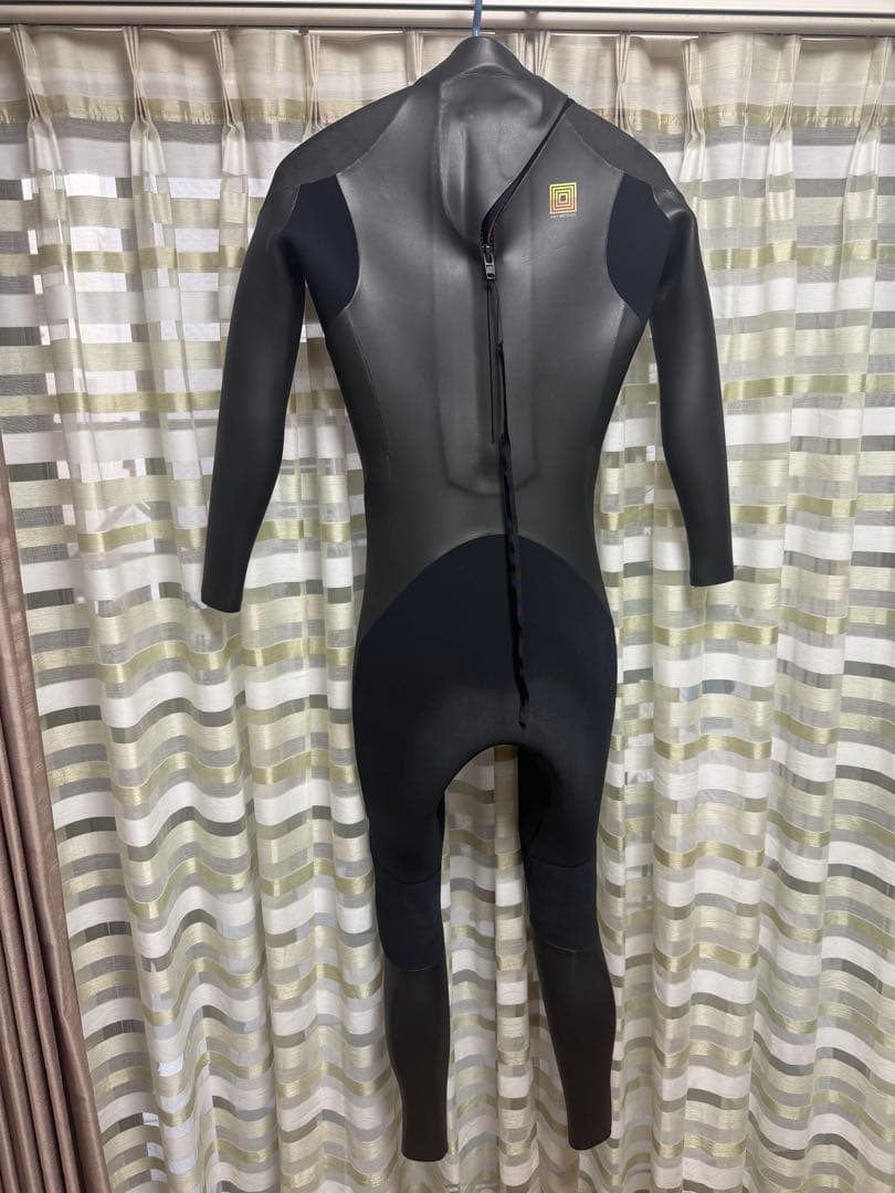 2025 最新　極美品　JULY WETSUITS フルスーツ ジャーフル