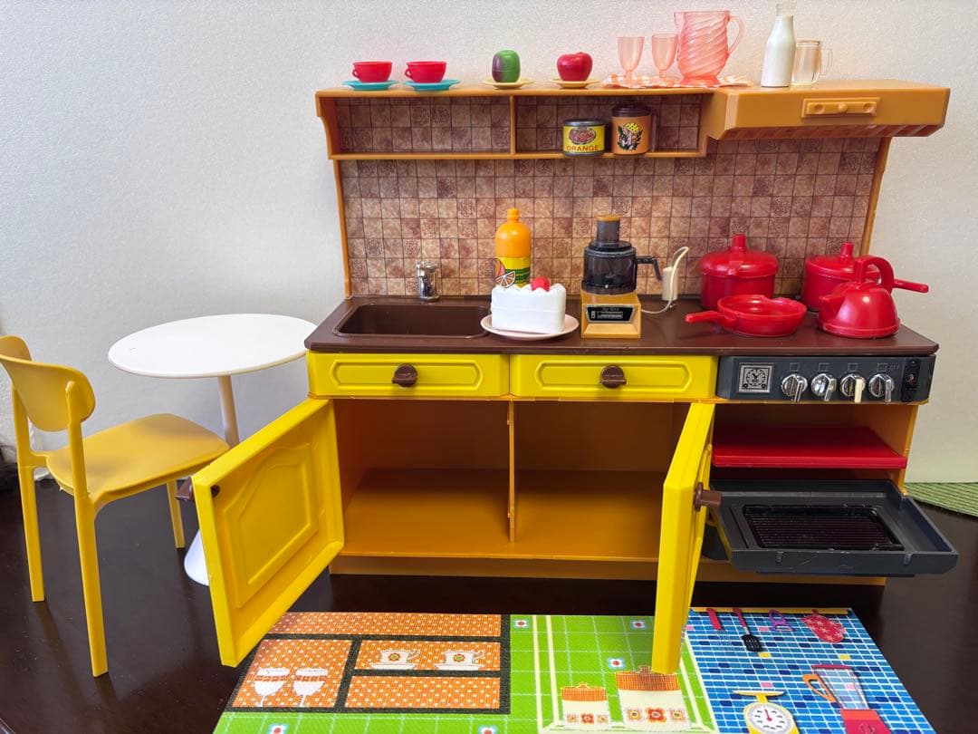 オランダ版シンディちゃん フルール キッチンセット かわいい！ドールハウス1/6