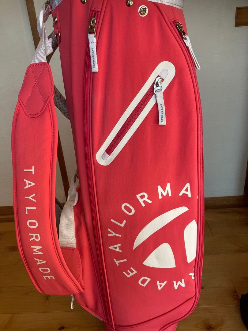 TaylorMade　キャディバッグ　ゴルフバック　8.5インチ　ピンク