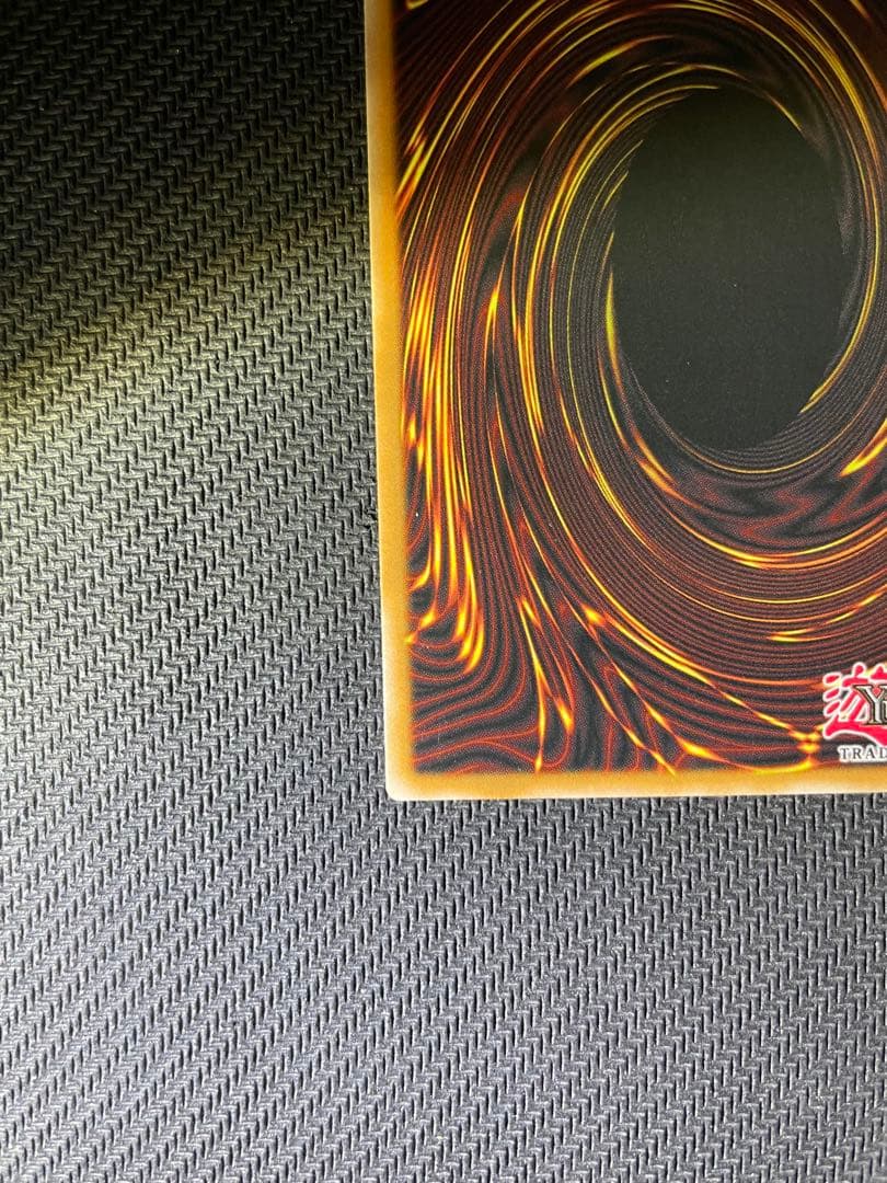 極美品　遊戯王　インヴェルズローチ