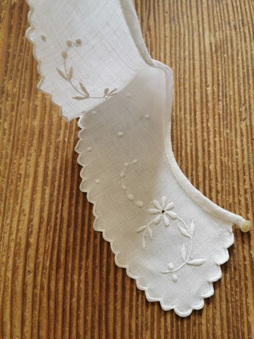 アンティーク フランス アイレット 花刺繍 スカラップ 付け襟 飾り襟