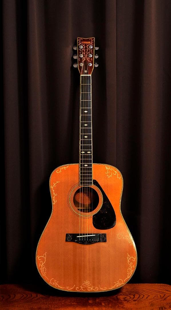 ★YAMAHA FGシリーズの奏でる華やかな場面で演出を高める【彫刻装飾ギター】
