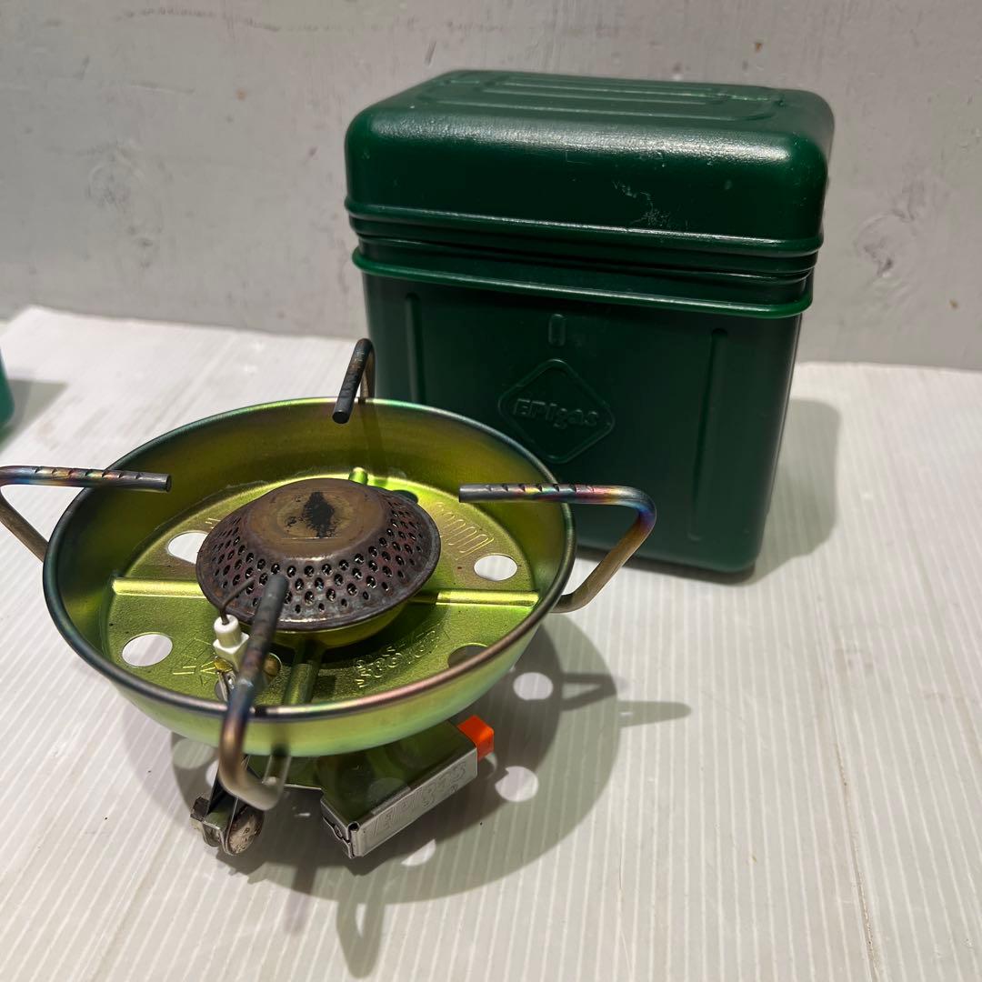 キャンプ用品　EPIgas チタンコンロ　ランプ　飯盒　３点　まとめ　アウトドア