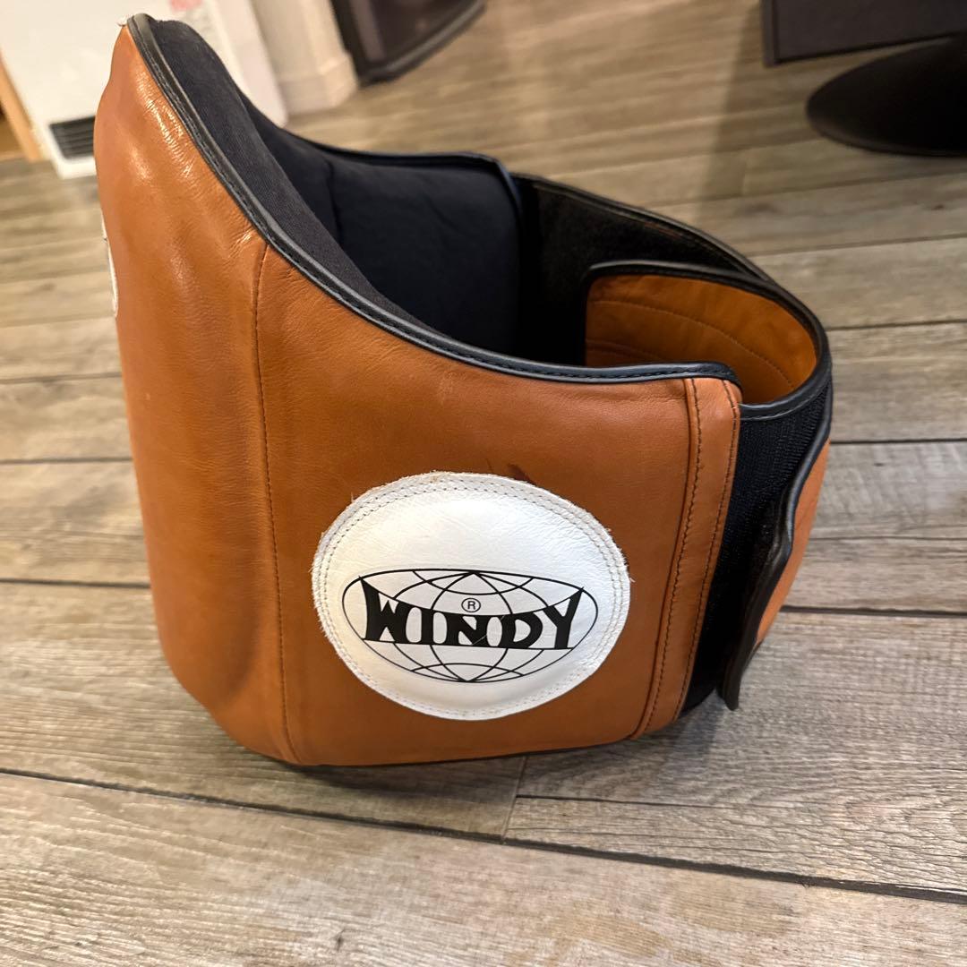 WINDY ブラウン キックミット