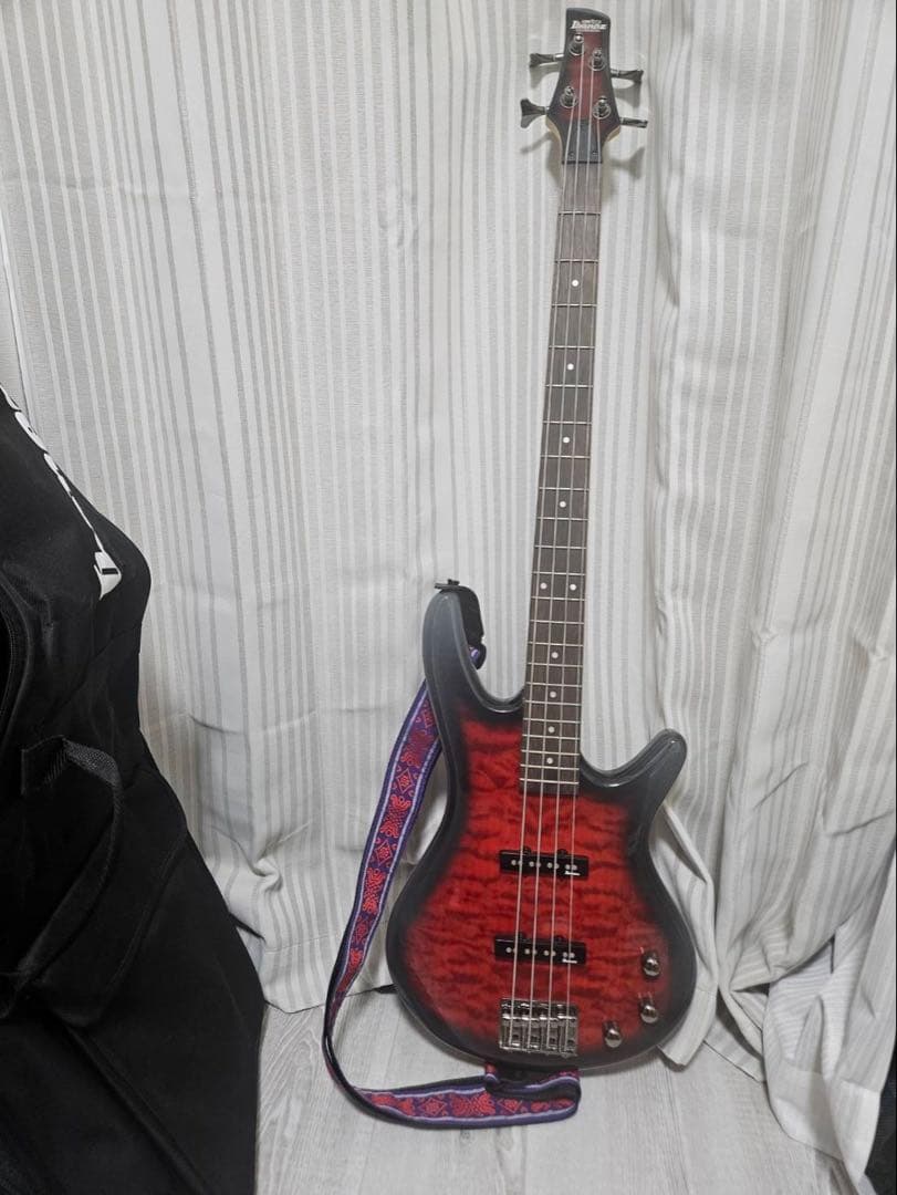 Ibanez GIO Soundgear GSR370 エレキベース