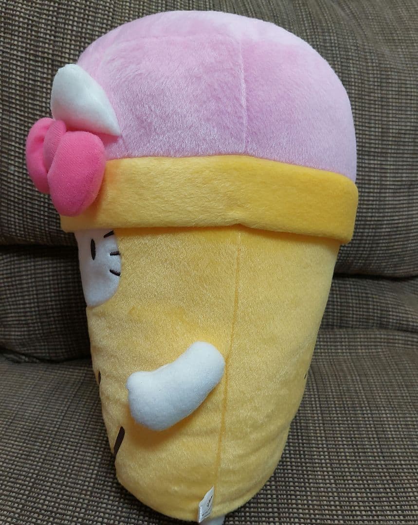 カプすけ　ハローキティ　ジャイアントカプリコ　ぬいぐるみ