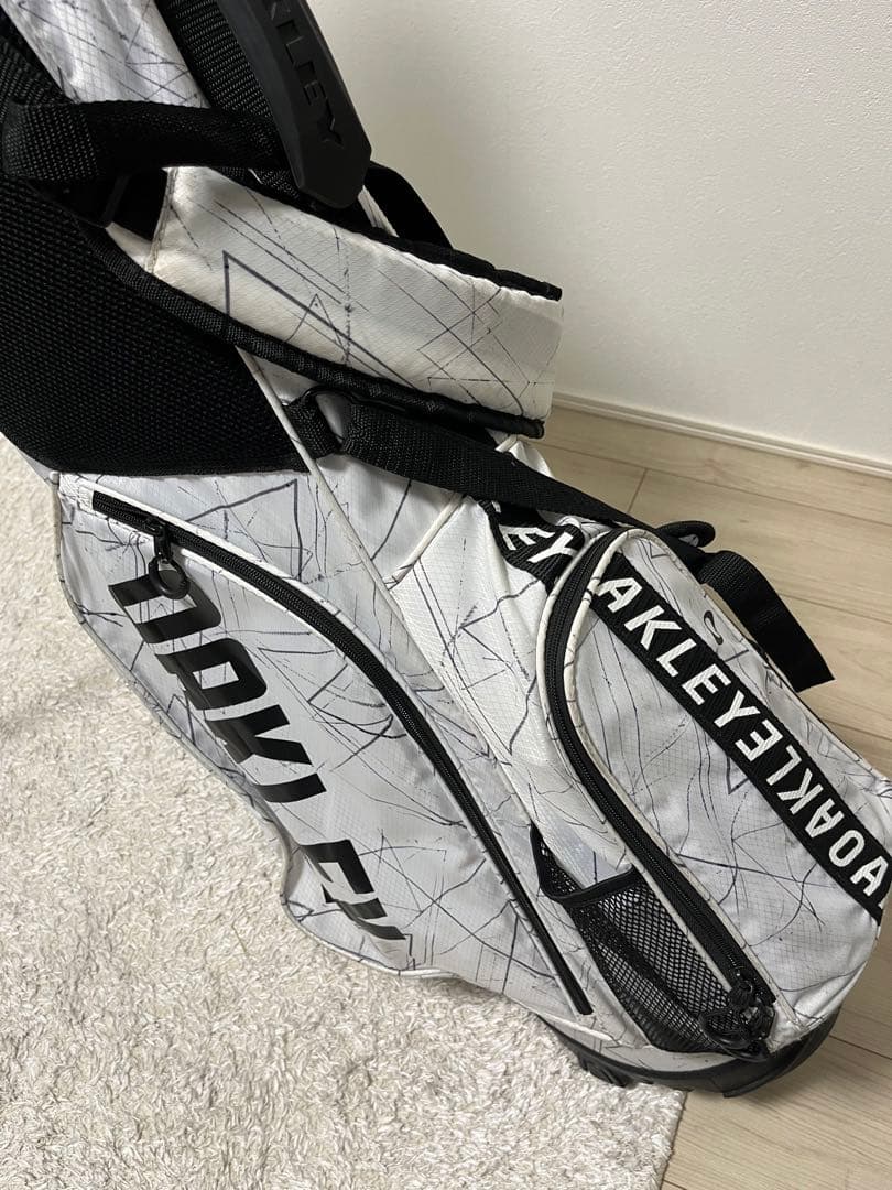 Oakley キャディバッグ スタンド式 ホワイト/ブラック