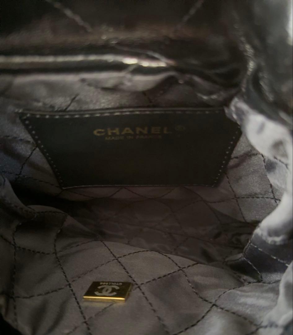 CHANEL ブラックレザー ノベルティ ショルダーバッグ 22