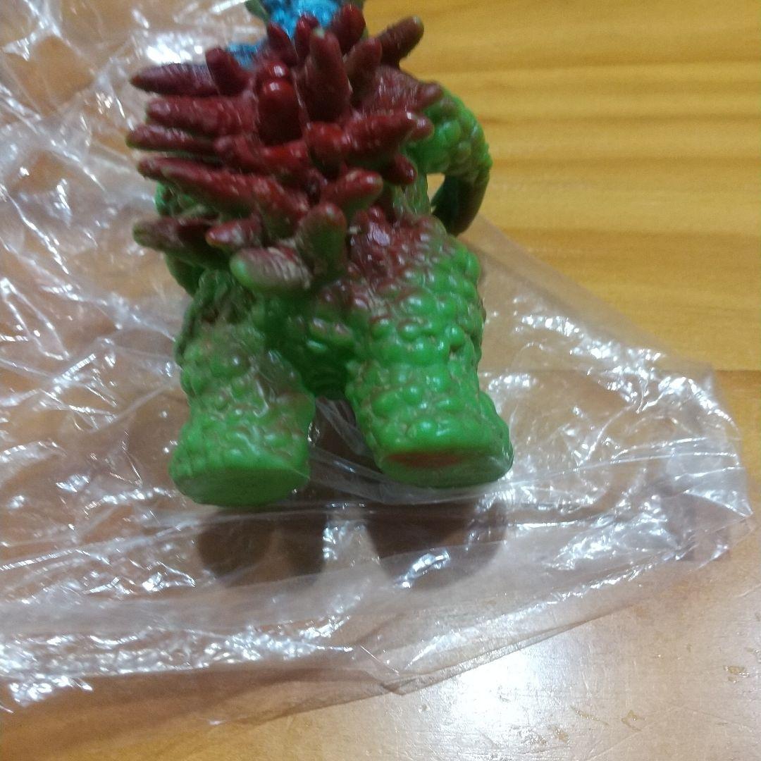 ミニソフビ マルサン ベロクロン