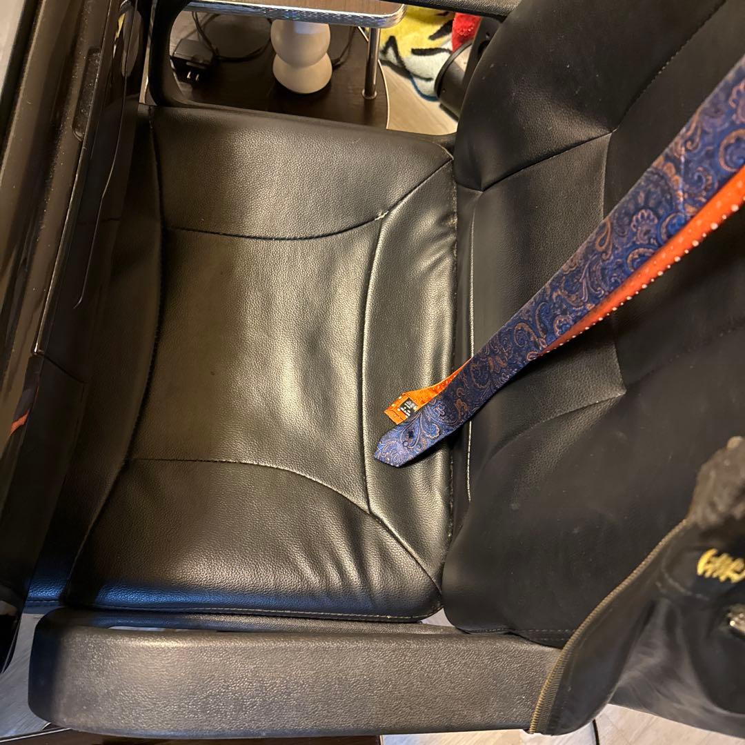 電動麻雀　卓　　　激安セット、イス、テーブルセット売り即使えます値下げしました