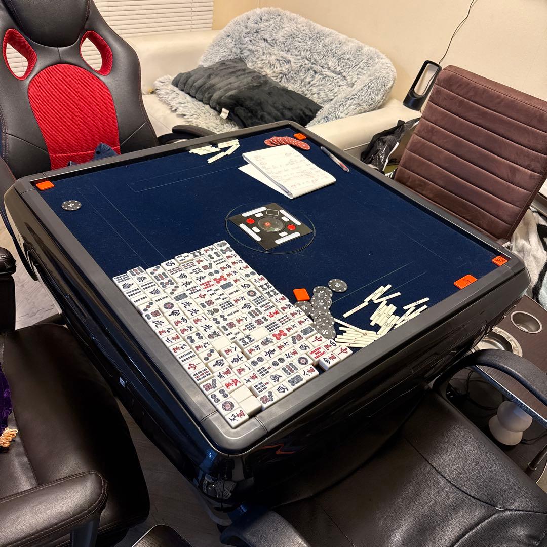 電動麻雀　卓　　　激安セット、イス、テーブルセット売り即使えます値下げしました