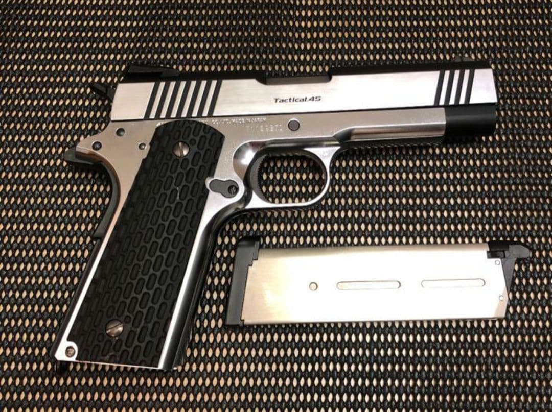 東京マルイ ガバメント ニッケルフィニッシュ