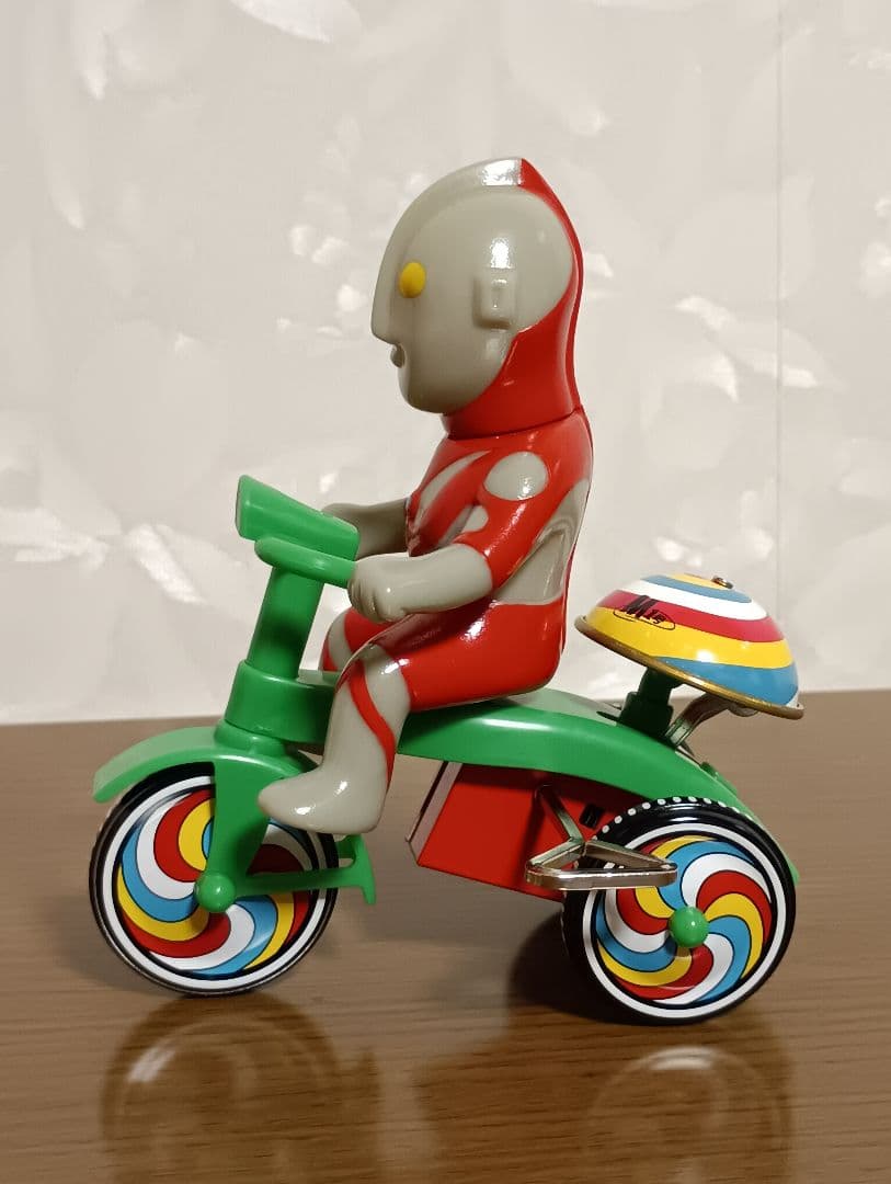 M1号　ウルトラマン　ゼンマイ三輪車