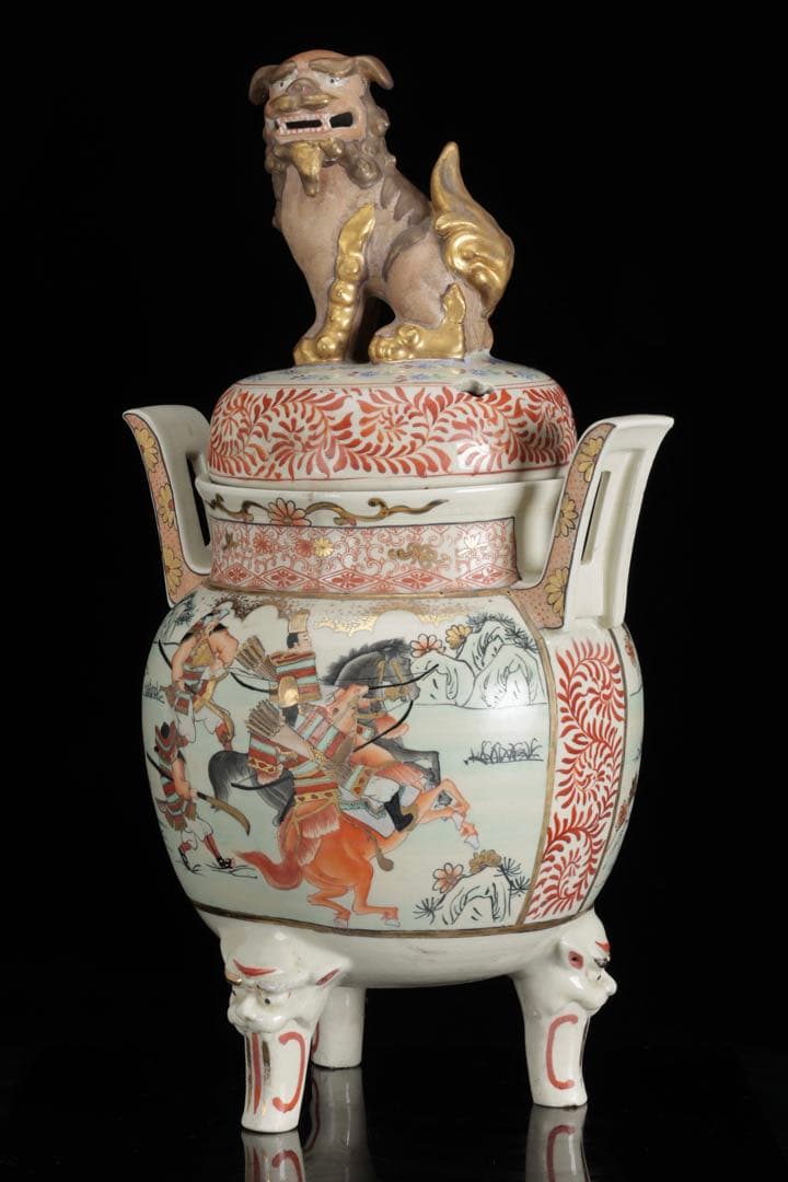 薩摩焼 丸十字家紋 金襴手色絵金彩 武者人物図 獅子摘 三足香炉 特大62cm