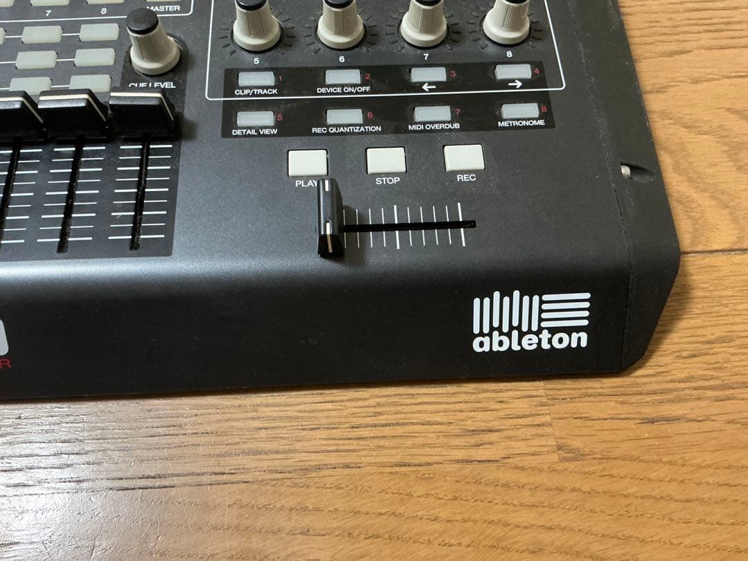 最終値下げAKAI Professional APC40 MIDIコントローラー