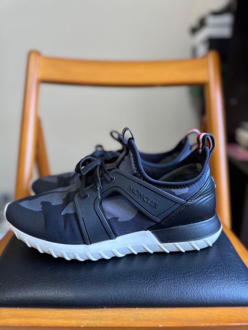モンクレールスニーカー