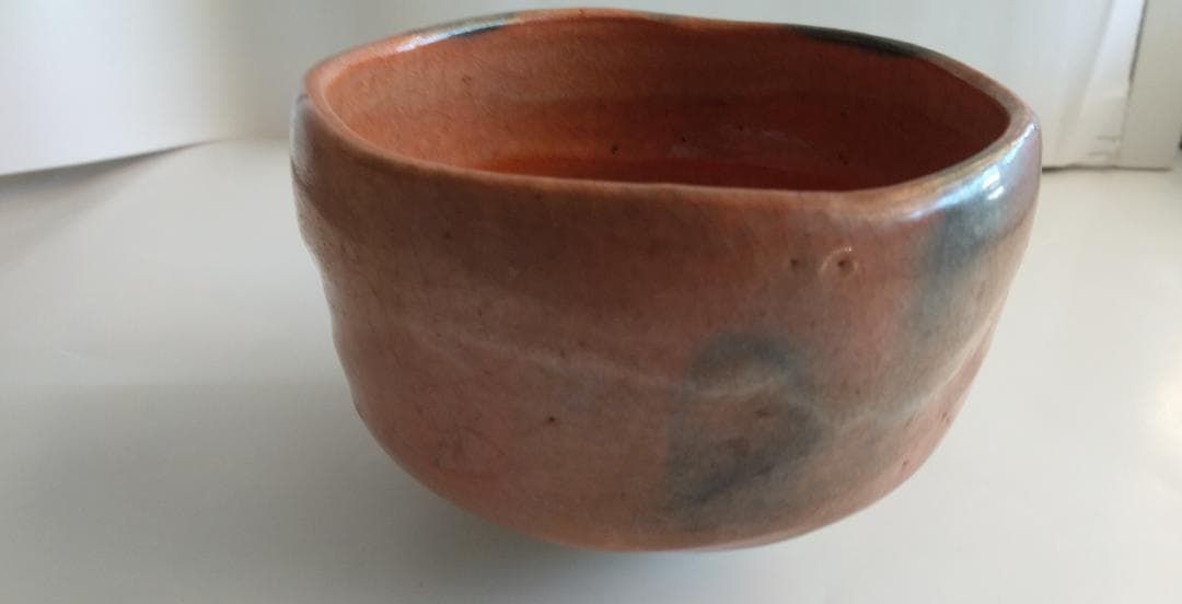 赤楽 川崎和楽 赤楽茶碗 共箱 共布 茶道具 抹茶碗 美品 です。