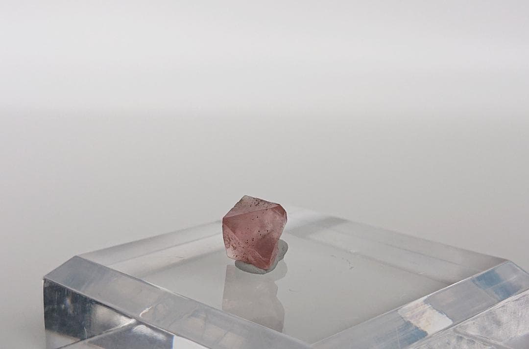 鉱物標本　ピンク  フローライト（蛍石）　内モンゴル