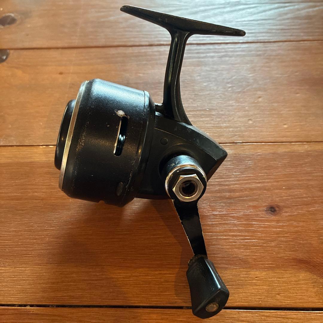 ABU501 　クローズドフェイスリール　欠品あり 機械良好