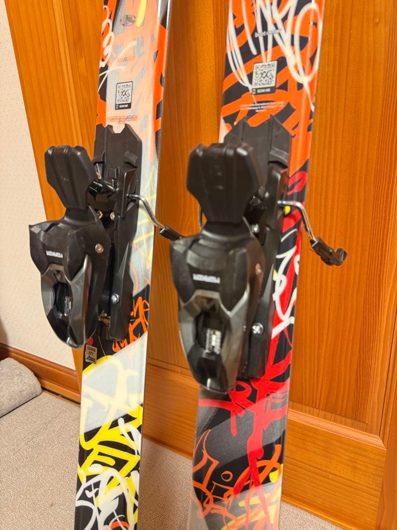 VOLKL REVOLT 81 +25 マーカー SQUIRE10 158cm