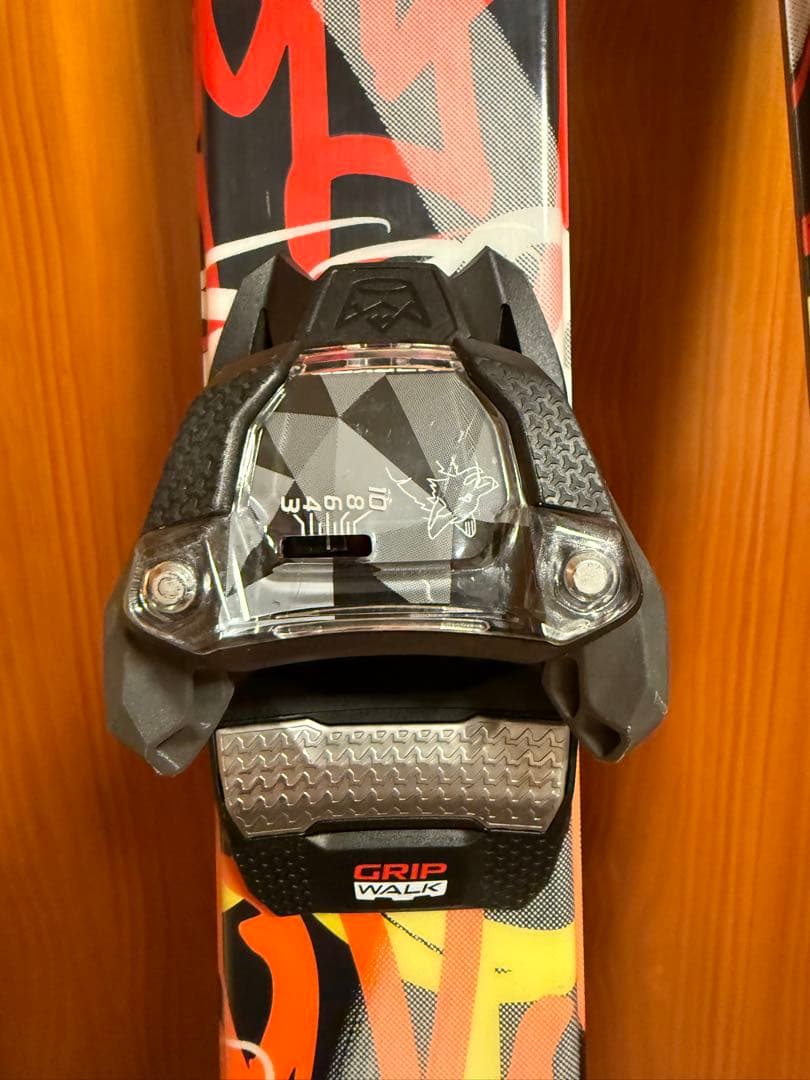 VOLKL REVOLT 81 +25 マーカー SQUIRE10 158cm