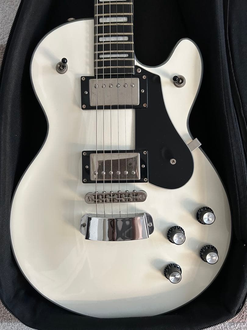 Hagstrom ホワイト エレキギター　！最終値下げです！！