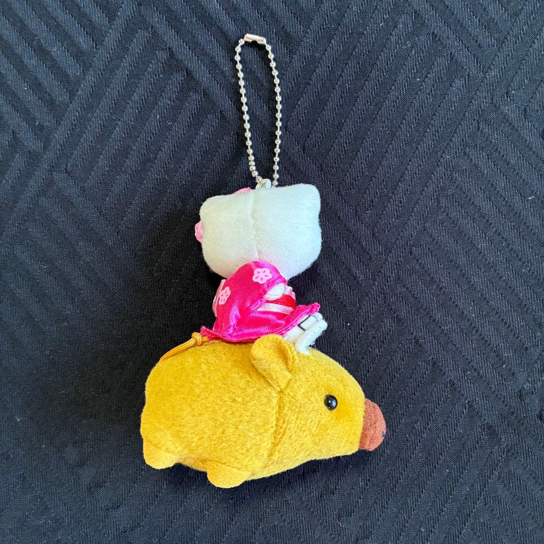 ☆激レア☆ 未使用　♡ハローキティ イノシシ ぬいぐるみ♡ボールチェーン付き