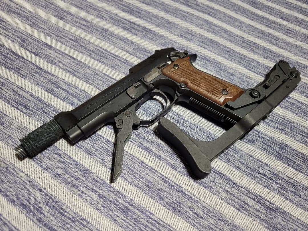 東京マルイ 電動ハンドガン　ベレッタ M93R