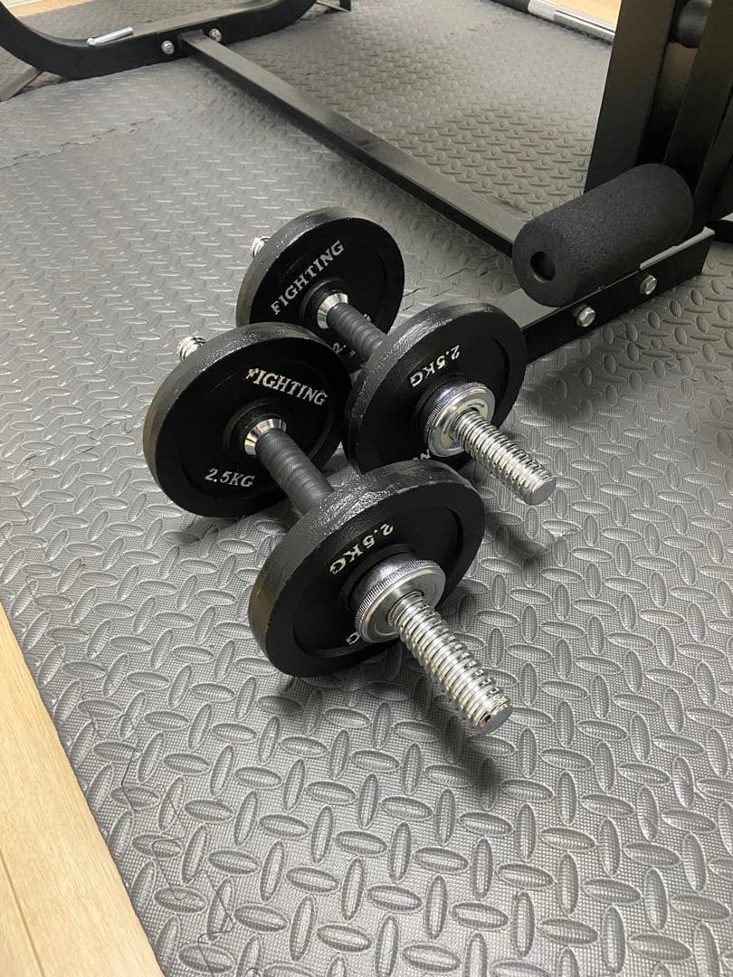 ベンチプレス　筋トレ　ベンチ　ダンベル