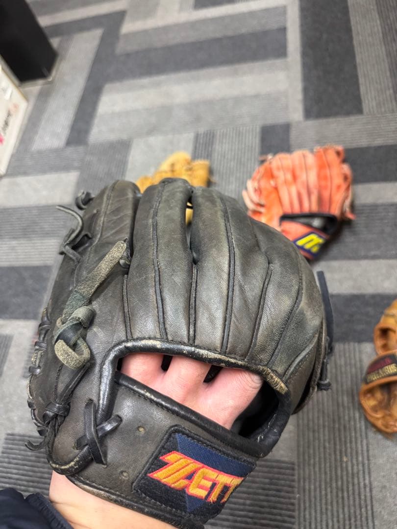 野球グローブ 5個