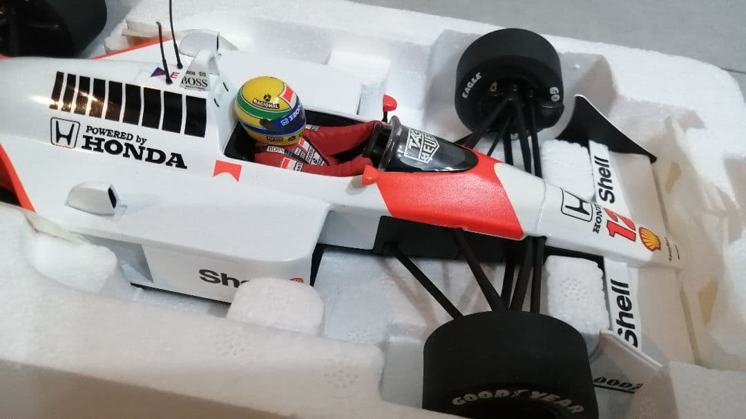 MINICHAMPS アイルトンセナ マクラーレン ホンダMP4/4 1989