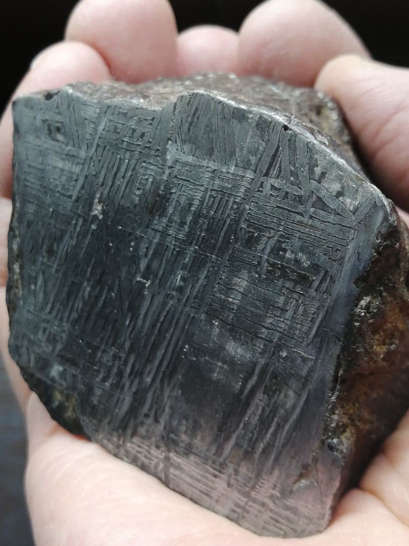 ★【Shoukai】『アルタイ隕石』鉄隕石　本物原石 818g　 隕石内部