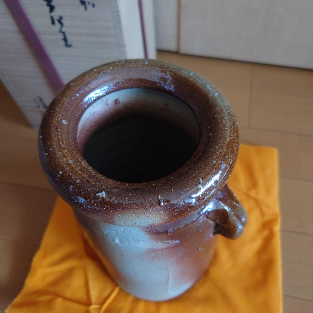 63・備前焼　伊勢崎淳　人間国宝　重要無形文化財　花瓶　新品　共箱　共布　陶歴
