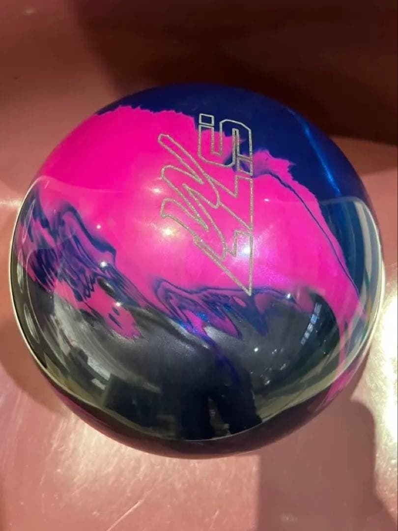 ボウリング　ボール　15P 美品　プラグ無し ドリームシフト77