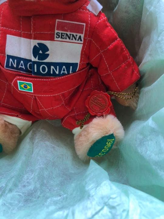 ドイツ HERMANN社製のAyrton Sennaベア