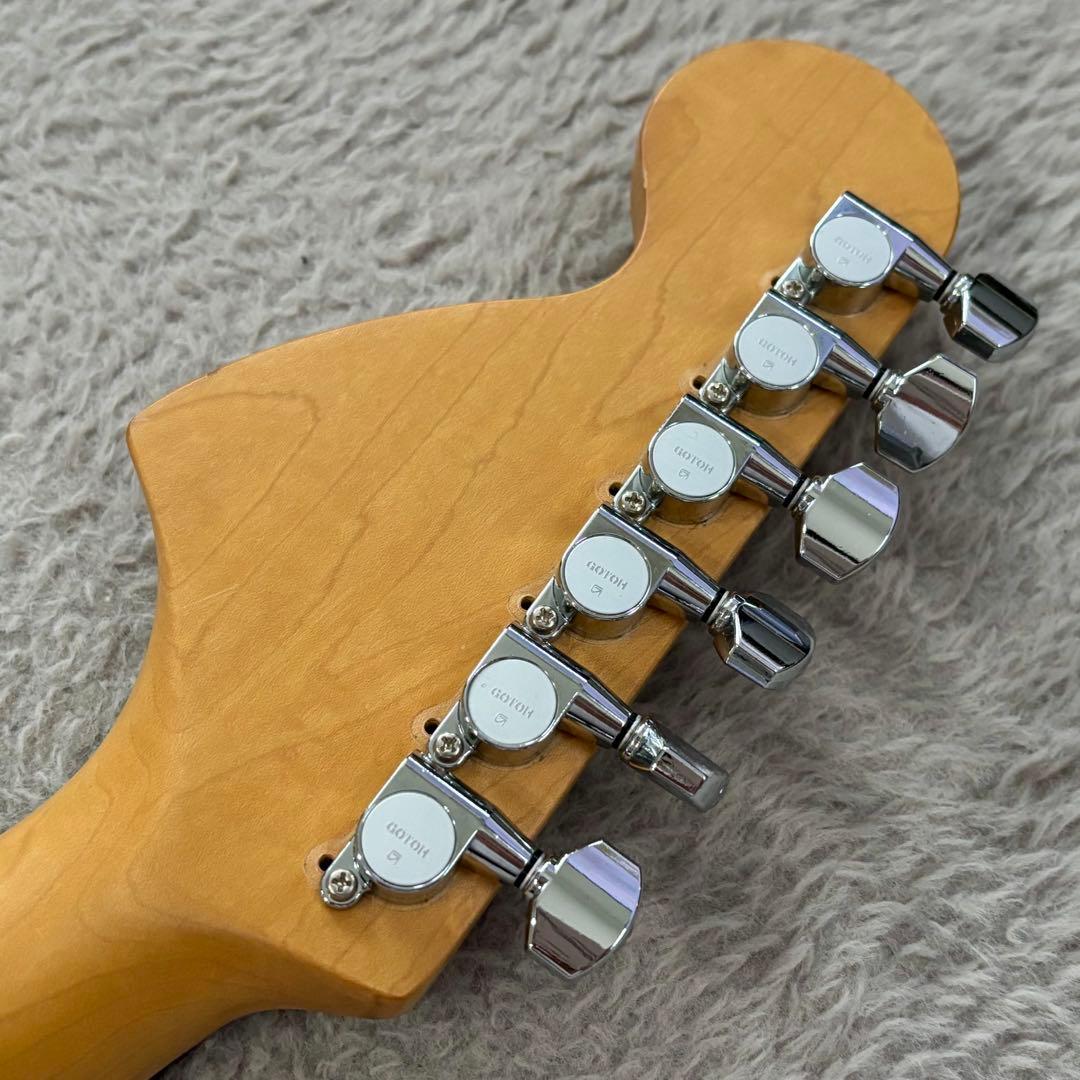 たちつ　Fender 70s仕様ストラトキャスター