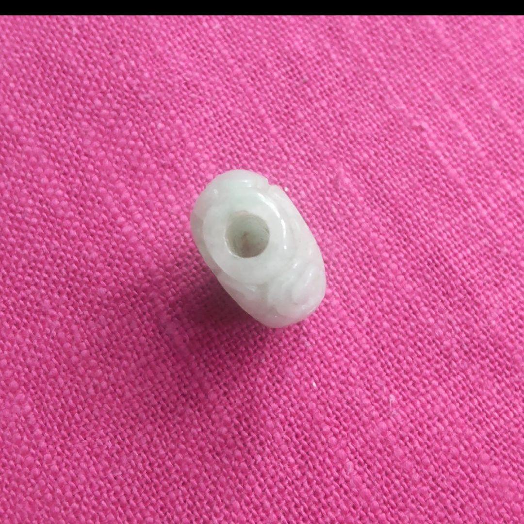 82R112ひすい 翡翠 アクセサリー 根付 ペンダントイヤリング