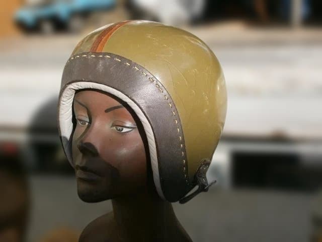 東ドイツ　ハンガリー軍　空挺用 ヘルメット 訓練用　ビンテージ