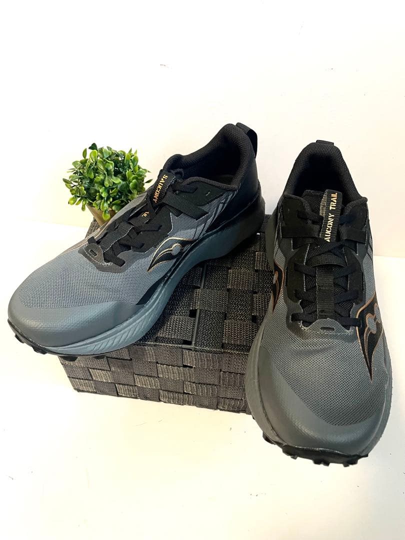 ユキチSAUCONY◾️エンドルフィン エッジ ◾️ランニング◾️グレイ◾️27