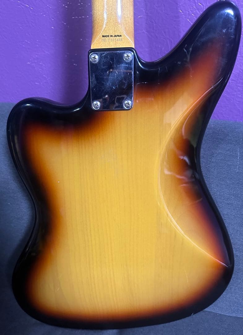 Fender Jaguar Made in Japan ハムバッカー